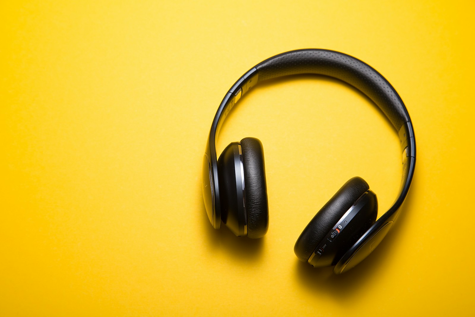 Arifzone wireless headphones